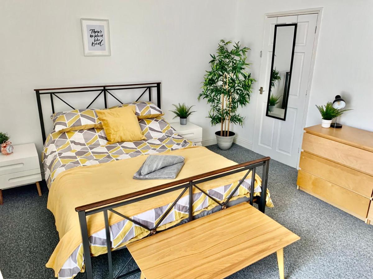 Contemporary 2 Bedroom Victorian Town House - Sleeps Up To 6 Kimberley  Exterior photo